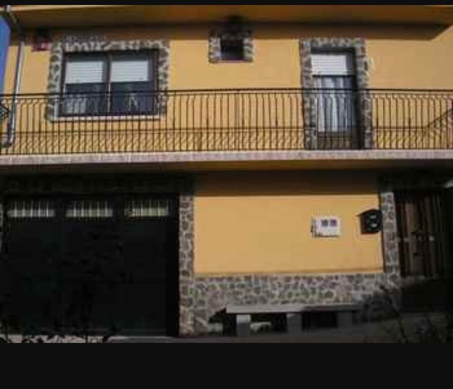 Casa Rural El Carrascal Valdefuentes de Sangusín Екстериор снимка