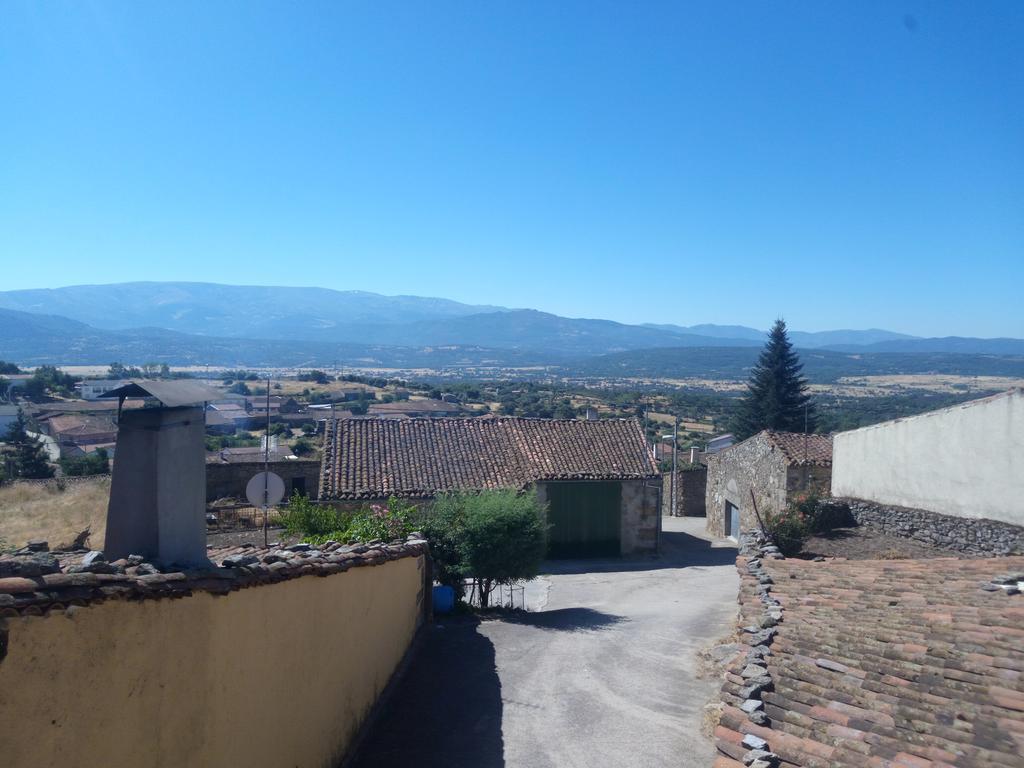 Casa Rural El Carrascal Valdefuentes de Sangusín Екстериор снимка